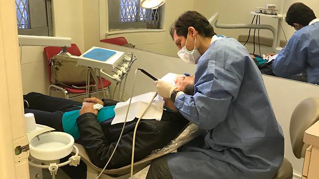 Part time Dentist