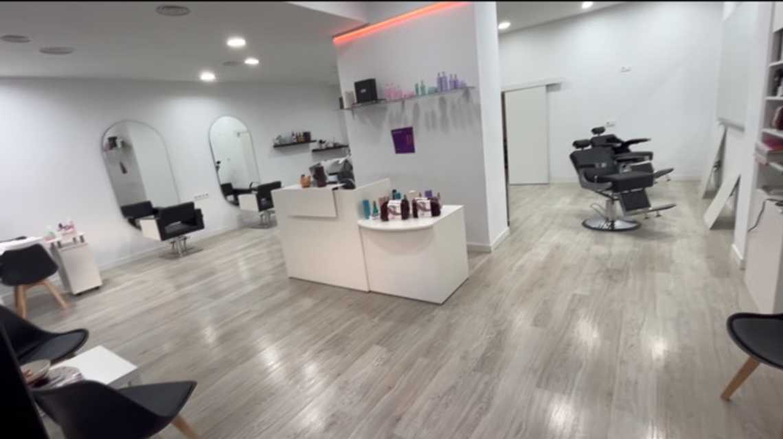 Adenium Salón cover image