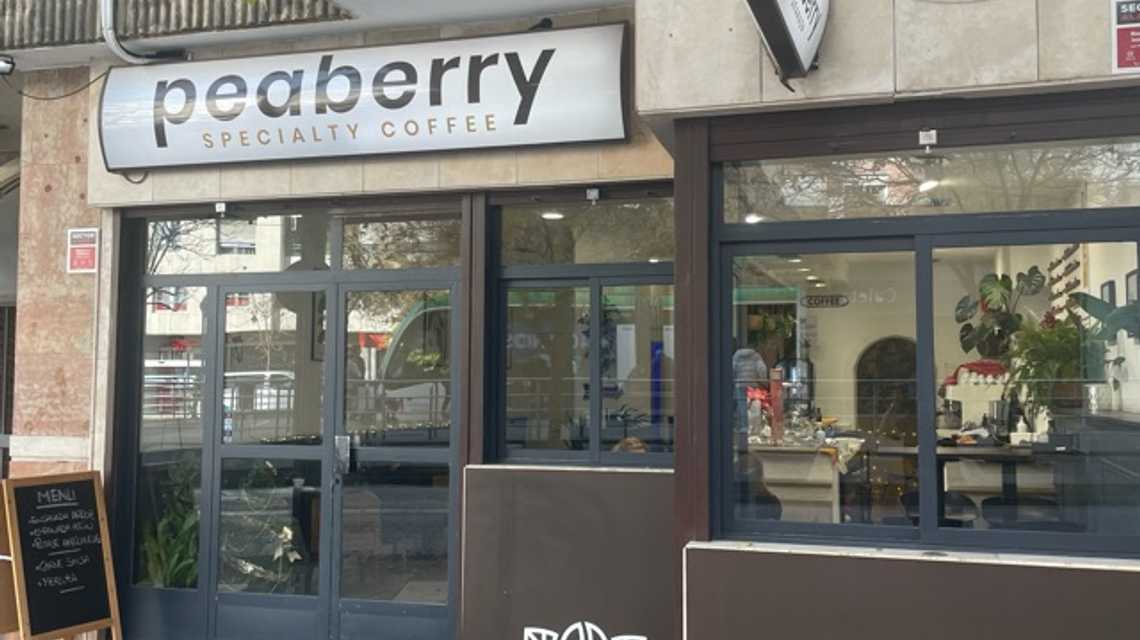 peaberry cafetería  cover image