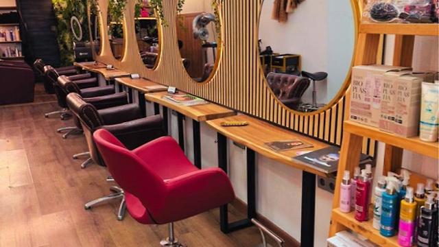 Oficial de Peluquería