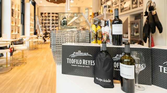 Jefe/a Rango con Vino