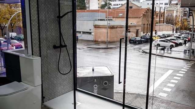 OFICIAL ALBAÑIL - FONTANERO