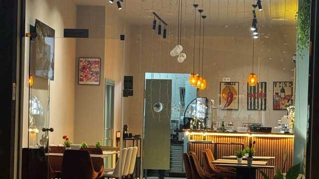 Camarero/a y Coctelero/a