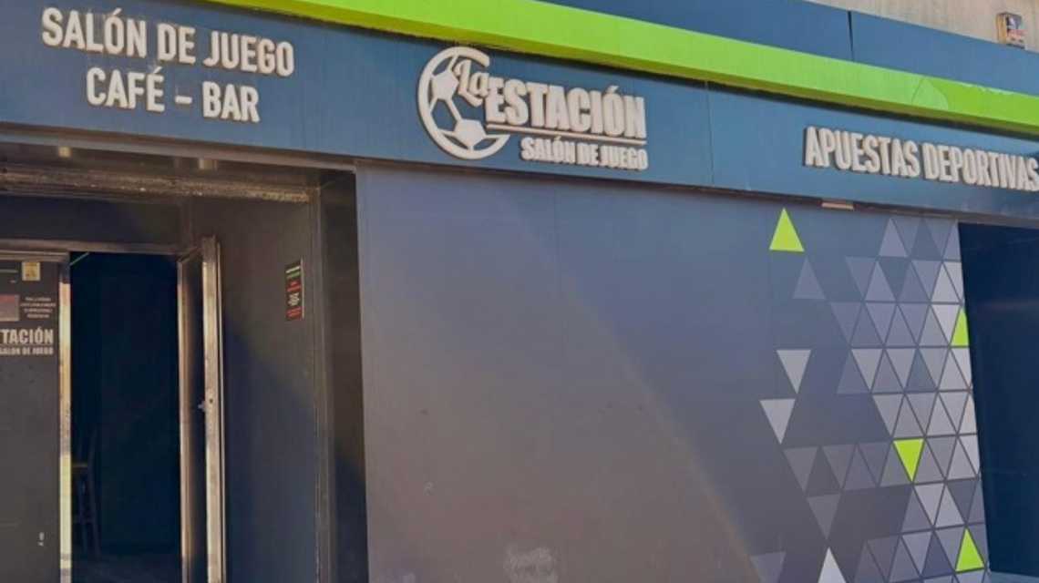 Salon de juegos,la estación(el esparragal) cover image