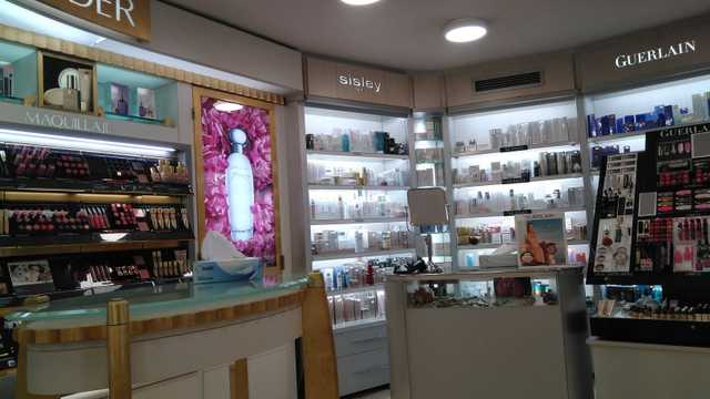 dependiente perfumeria