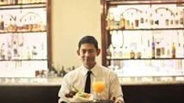 CAMARERO CON EXPERIENCIA EN SALA Y TERRAZA