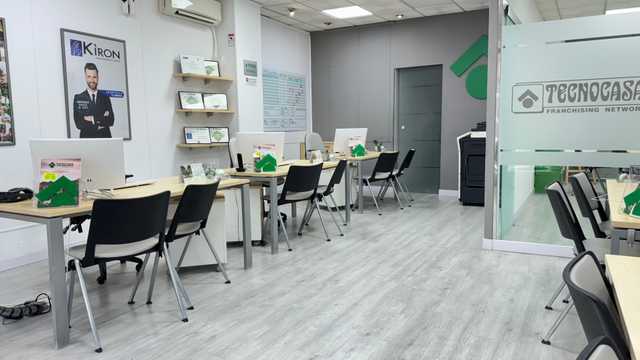 Agente comercial inmobiliario/a