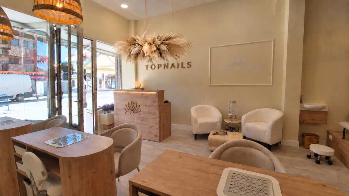 Top Nails Beauty Studio cover image