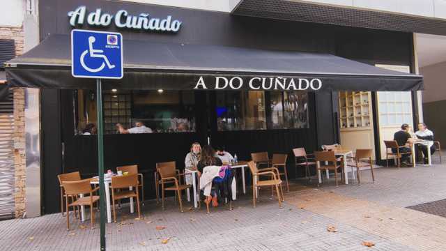 Camarero/a