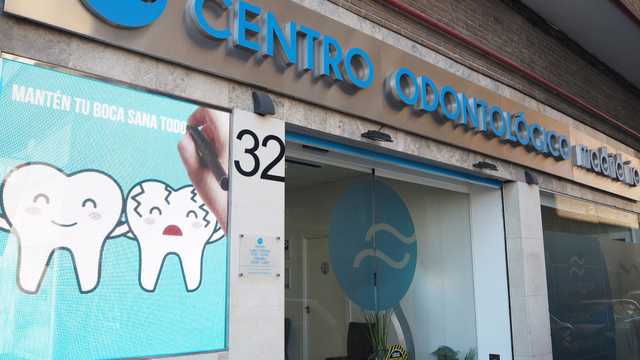 Atención al paciente/ Comercial clínica dental