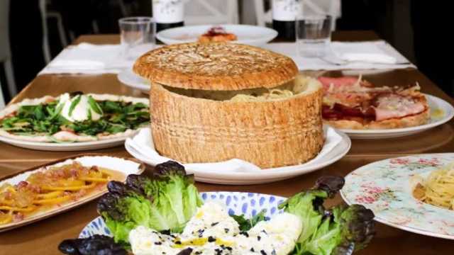 Cocinero/a y Ayudante/a de Cocina