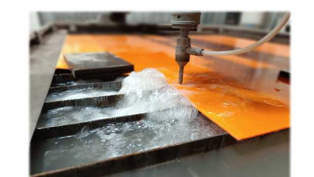 TECNICO DE MAQUINA CNC CORTE CON AGUA