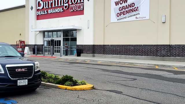 Sales floor supervisor