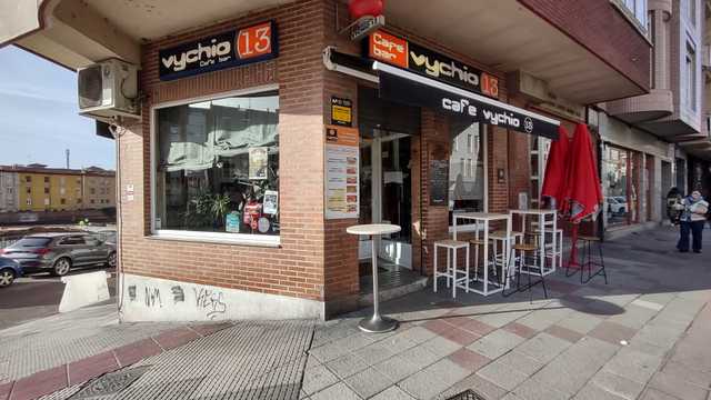 Ayudante de Camarero/a