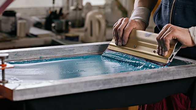 SERIGRAFIA - DISEÑADOR/A GRÁFICO/A