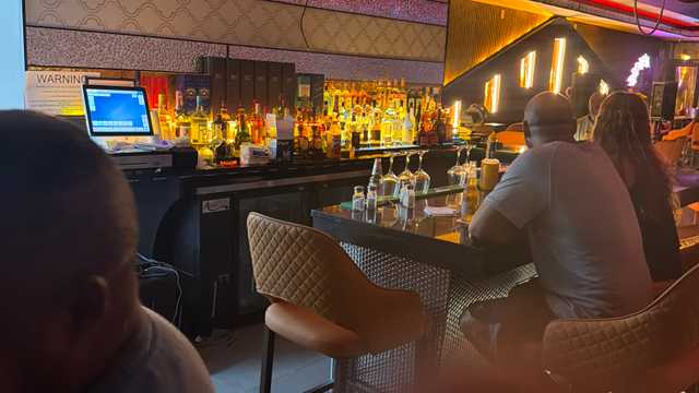 Cocktail Bartender