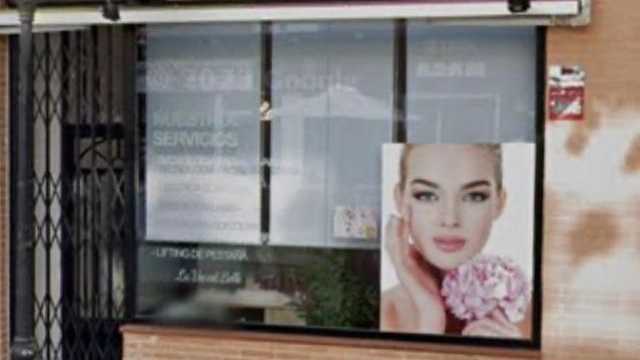 Estéticista con experiencia en manicura