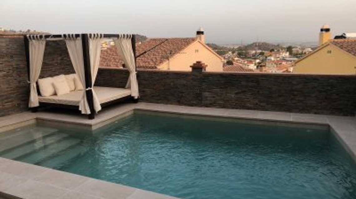 CONSTRUCCIONES DE PISCINAS cover image