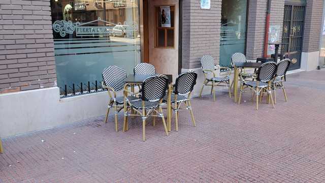 Camarero/a