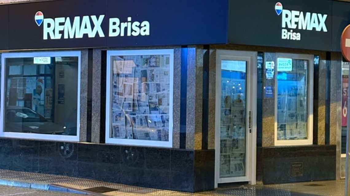 Remax Brisa cover image