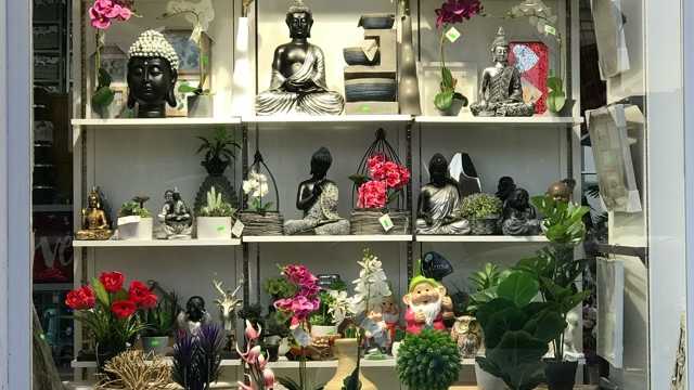 BUSCO DEPENDIENTE/A PARA BAZAR