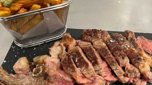 Ayudante de Camarero/a