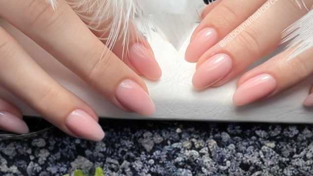 Manicurista Uñas de Gel