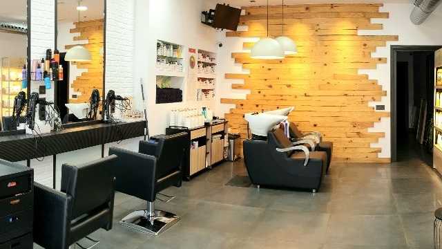 Oficial de Peluquería