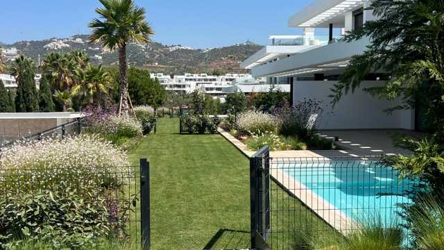 Jardinero mantenimiento de zonas verdes