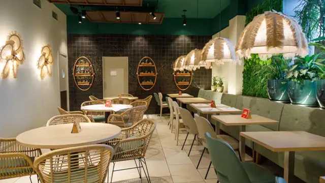 Ayudante/a de Camarero/a - Kurz & Gut - 25 HORAS - Personal Joven