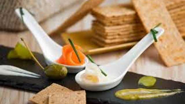 CAMARERO DE CATERING