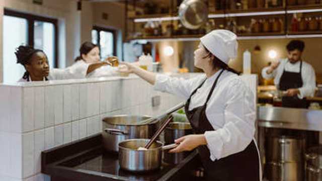 Ayudante/a de Cocina
