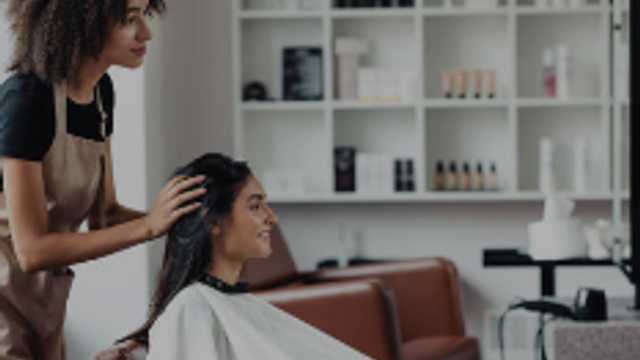 Oficial de Peluquería
