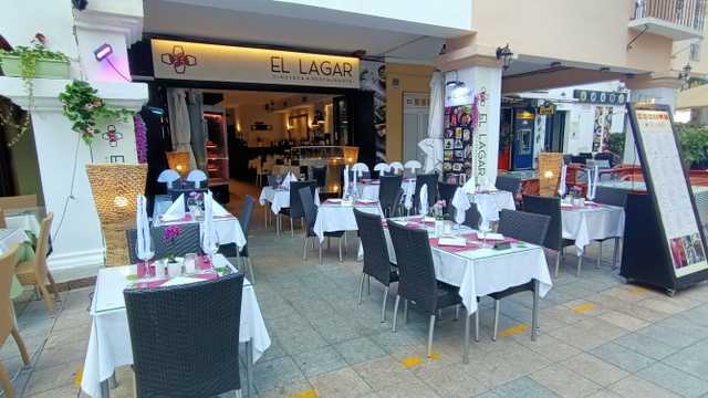 Camarero/a