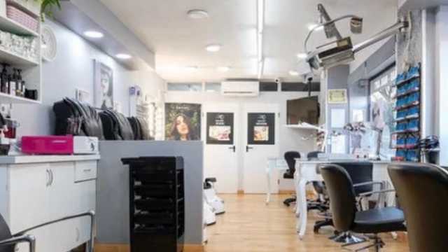 MANICURISTA & ESTETICISTA