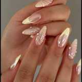 Mariel M. avatar icon