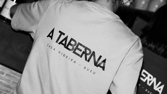 Camarero/a