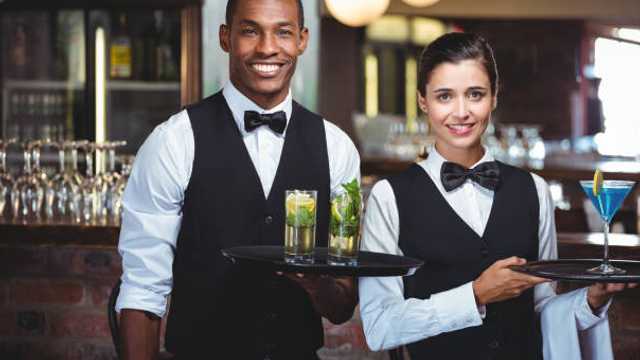 Ayudante de Camarero/a