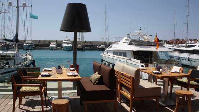 Ayudante de Camarero/a