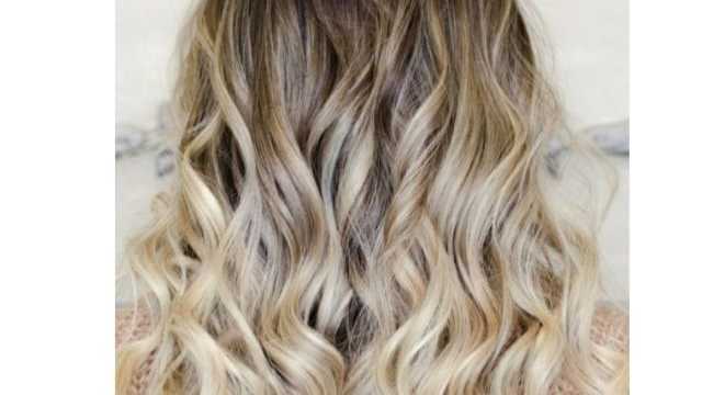 Oficial de Peluquería