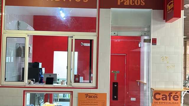 Camarero/a de Barra y Ayudante de Cocina