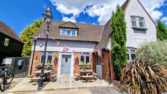 Shift Leader for Restaurant & Bar