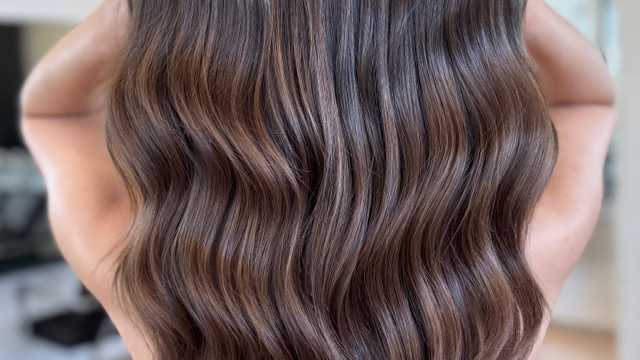 Oficial de Peluquería