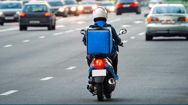 REPARTIDOR CON MOTO PROPIA