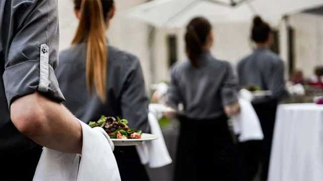 Ayudante de Camarero/a