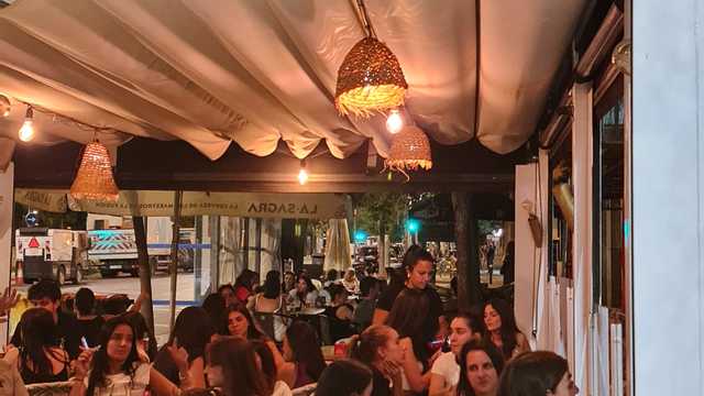 Camarero/a