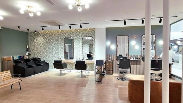 Oficial de Peluquería