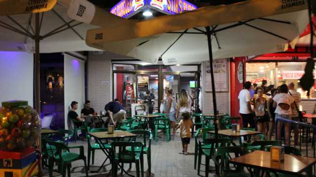 Camarero/a y Cocinero/a