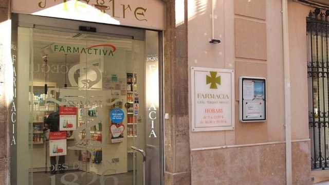 Farmacéutico/a o técnico/a de farmacia