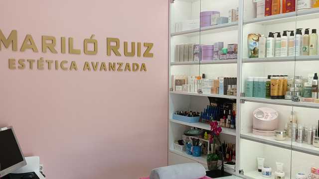 Técnico/a de Uñas y Pestañas